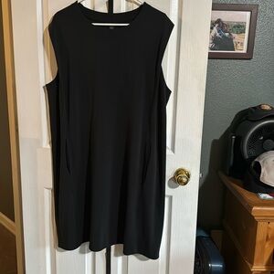 Athleta t shirt dress with pockets